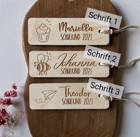 Lesezeichen "Schulkind" aus Holz, personalisiert